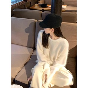 白色水貂绒套头针织衫毛衣女秋冬内搭高级感慵懒软糯加厚打底上衣