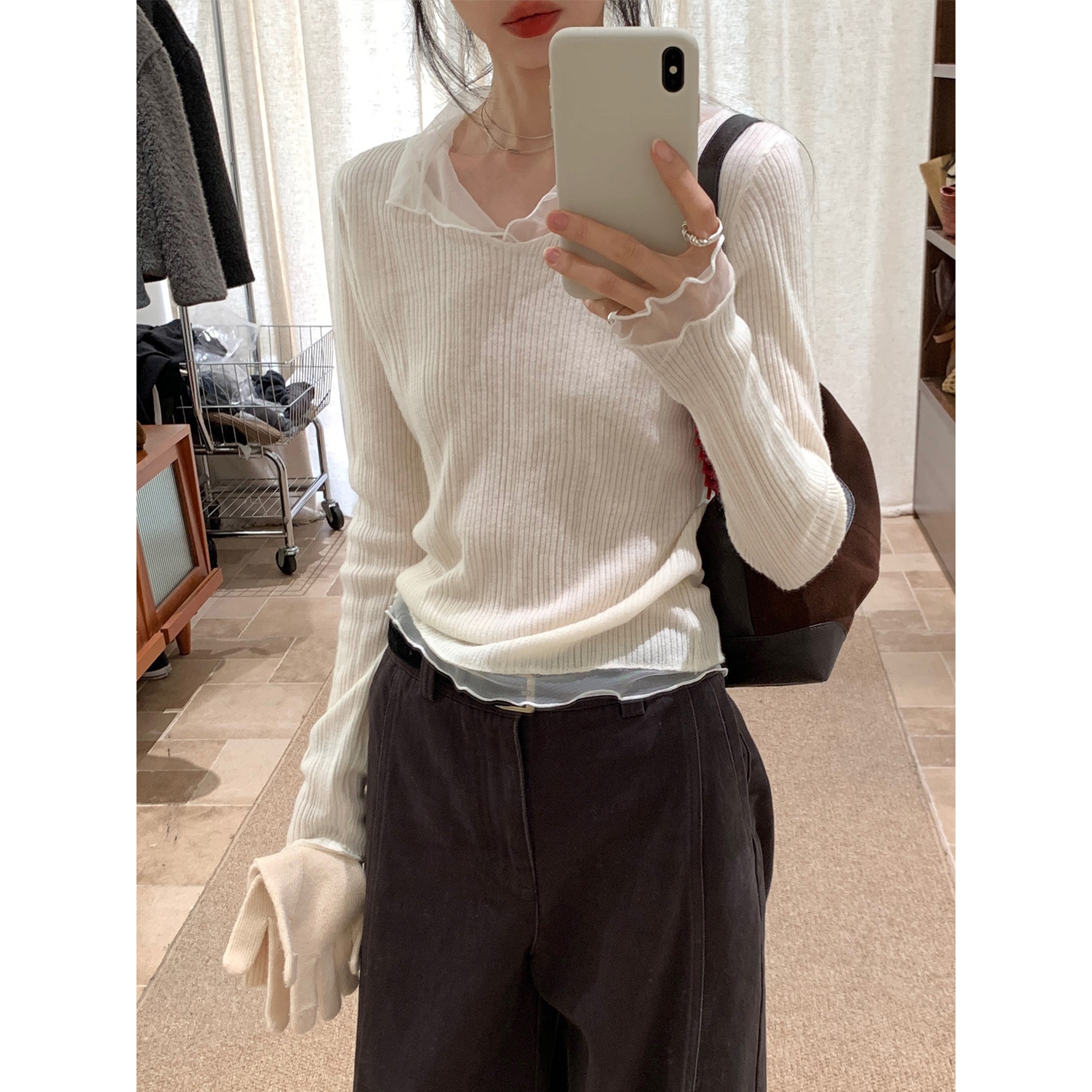 韩系白色网纱拼接V领长袖针织衫女秋冬修身短款内搭独特漂亮上衣