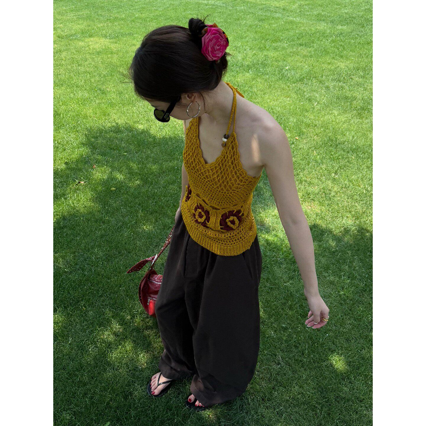 姜黄色挂脖针织设计感泰国绝美吊带背心女夏外穿内搭辣妹穿搭上衣