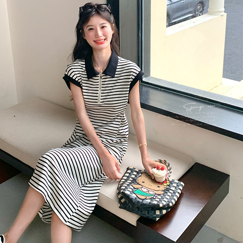 韩版学院风收腰显瘦条纹撞色连衣裙女2025年夏季新款文艺范polo裙，女装连衣裙，两个王小姐