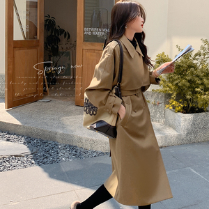 新款！！！现货！适合小个子女生的风衣Q117P155K228,好看女生穿搭图片图片