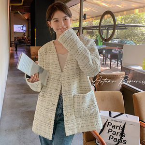 22秋款现货！！版型好的V领小香外套  Q115P140K198图片