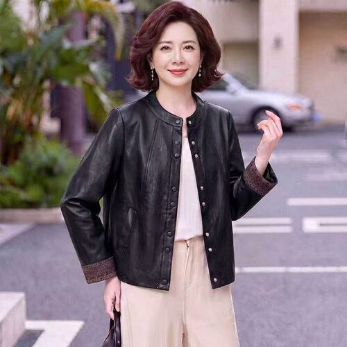 妈妈装短款外套中老年皮夹克