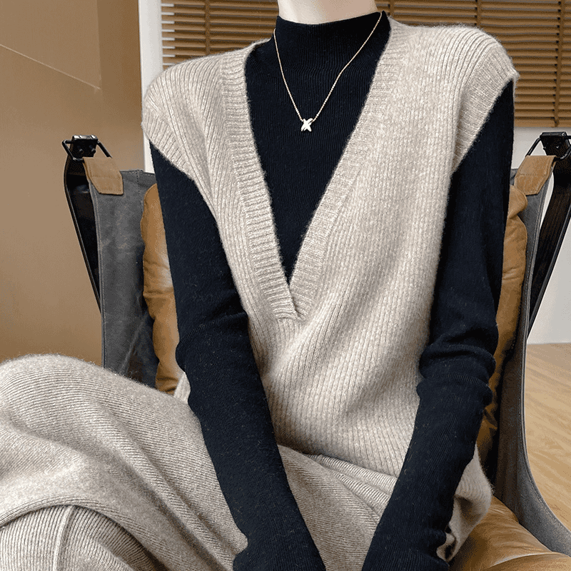 纯羊毛元宝针马甲女装大V领宽松外穿纯色叠穿背心RT1112