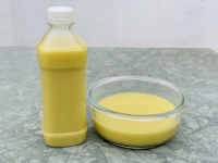 Freshly squeezed ginger juice without any additives, 500ml of clean old ginger juice, hair farm pure ginger juice, ginger water, ginger juice for consumption thumbnail 5