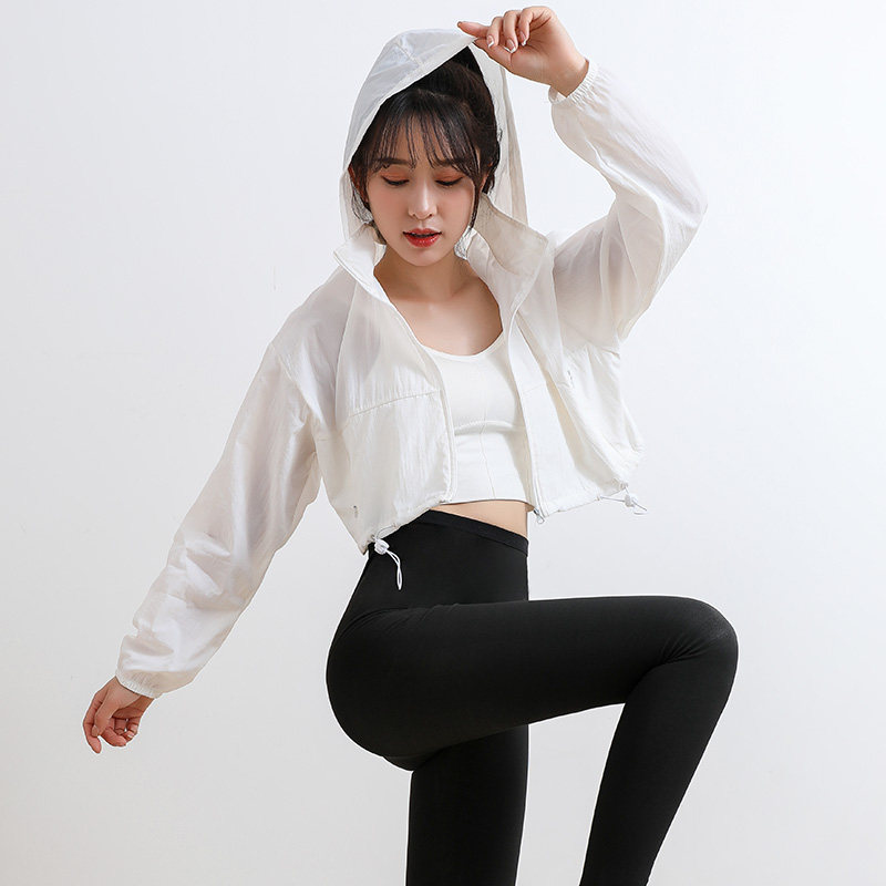 小个子短款防晒衣女显高女学生运动皮肤衣纯色拉链薄款连帽短外套