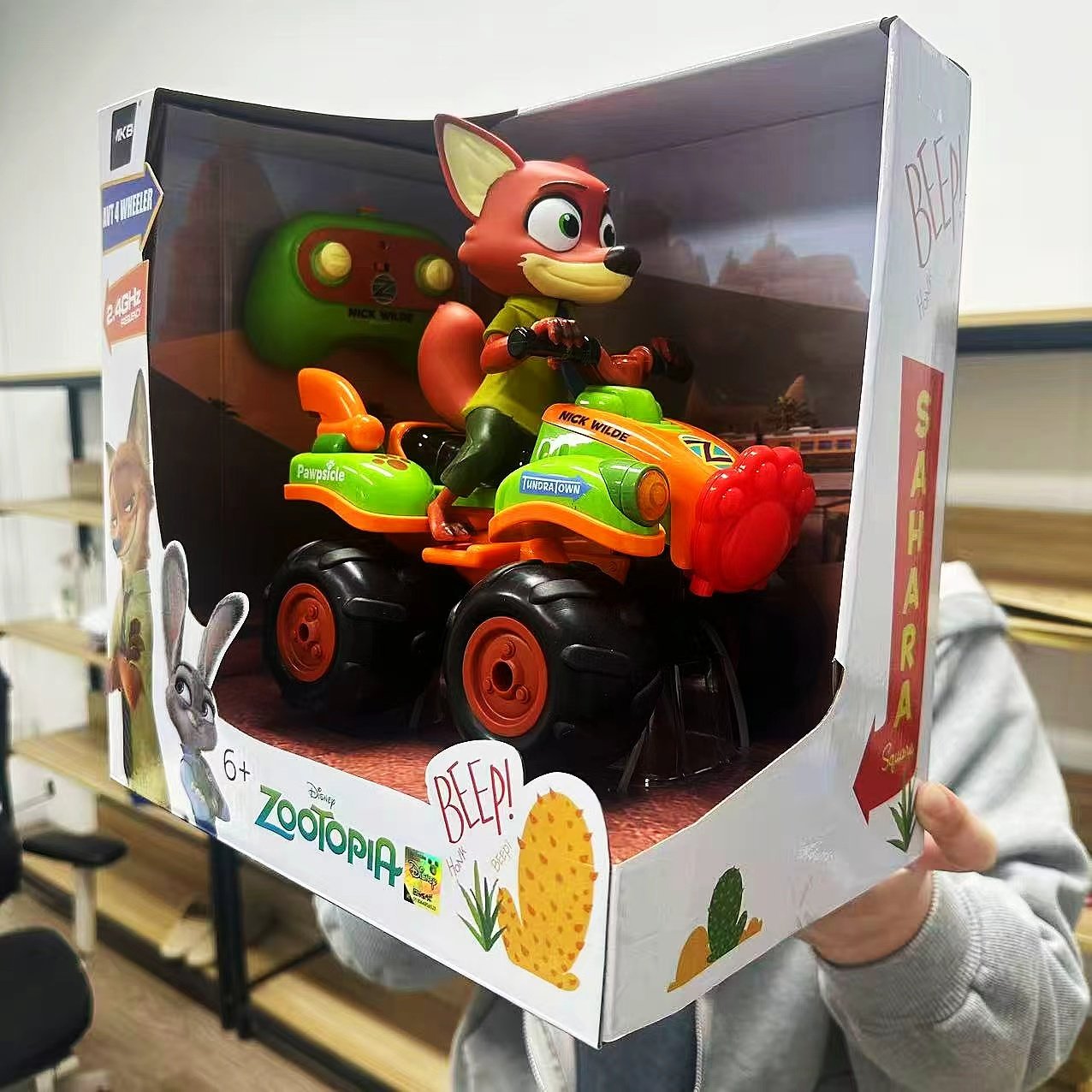 迪士尼疯狂动物城玩具遥控车狐狸尼克四轮越野车儿童玩具男孩惯性