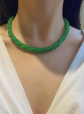 天然冰种翡翠色绿玉髓小米珠扭扭链阳绿色项链麻花链玛瑙新中式女