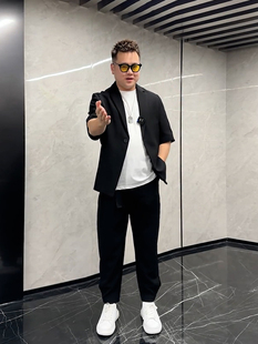 男士 西服外套男帅气潮牌五分袖 夏季 短袖 夏天轻熟风 休闲小西装 中袖