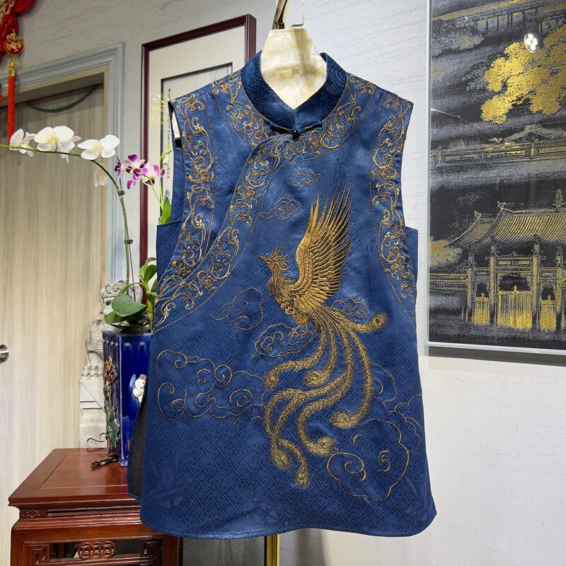 蓝大桑蚕丝2025夏蓝色刺绣上衣