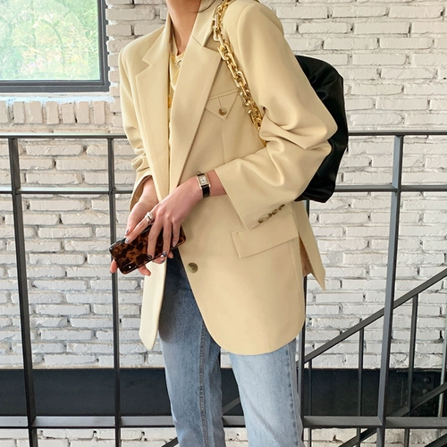 Весенний небольшой дизайнерский пиджак классического кроя для отдыха, свободный крой, коллекция 2021, в корейском стиле, тренд сезона