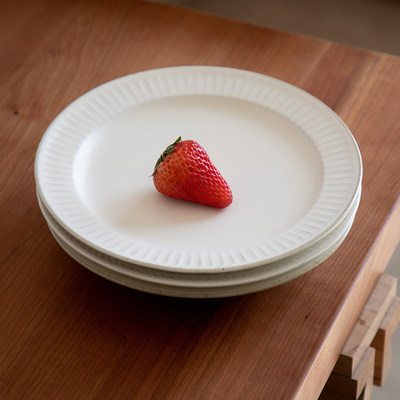 三宅家食器 独家自制经典奶油白圆形素白平盘  哑光西餐盘沙拉盘