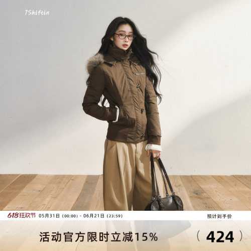 7Shiftin 原创设计双色保暖连帽棉服外套气质短款牛角扣毛领上衣