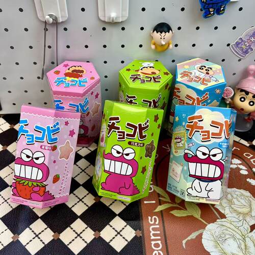 【6盒囤货】泰国进口蜡笔小新巧克力饼干焦糖玉米脆鳄鱼同款零食