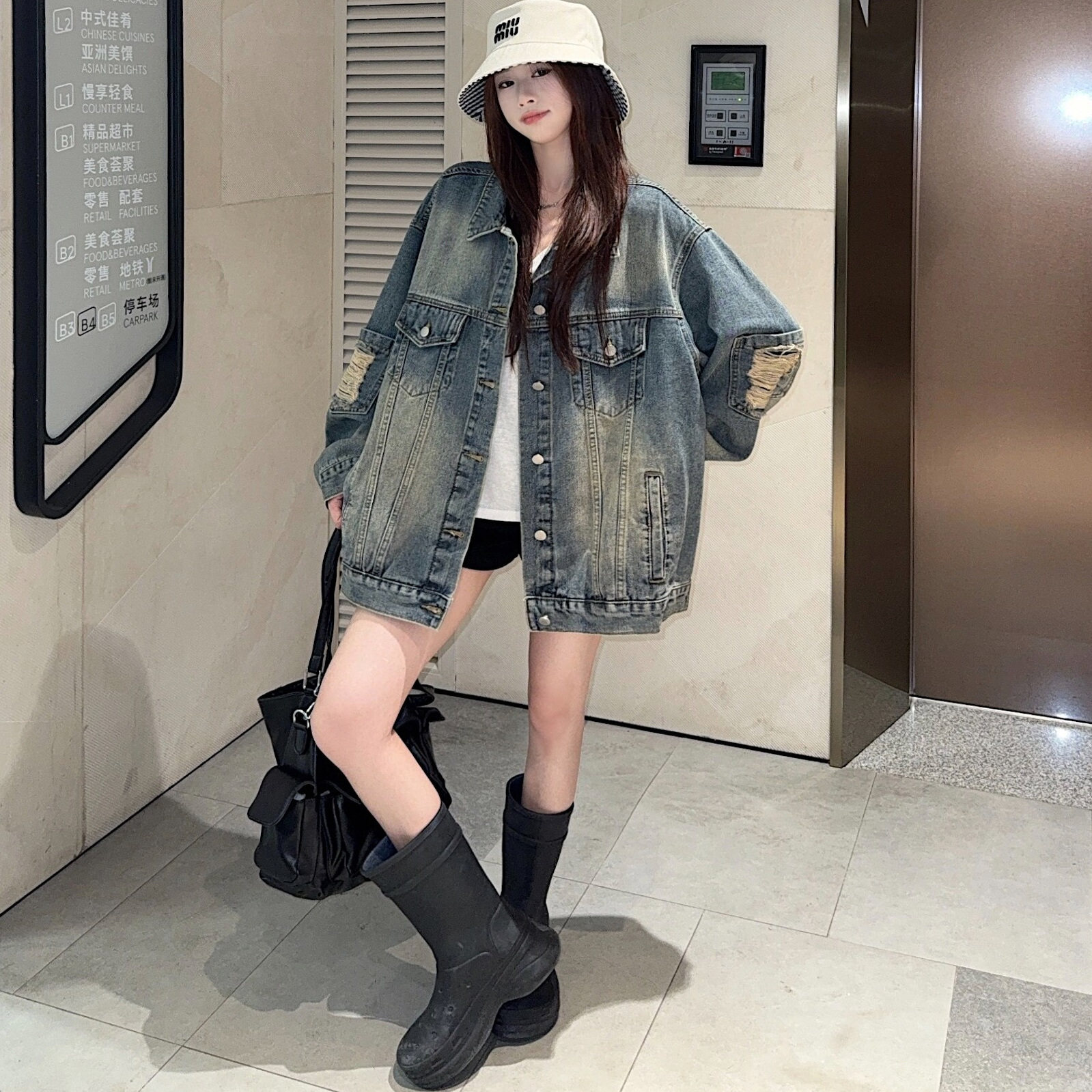 美式复古水洗破洞牛仔外套女中长款早春秋季渐变色不撞款工装夹克