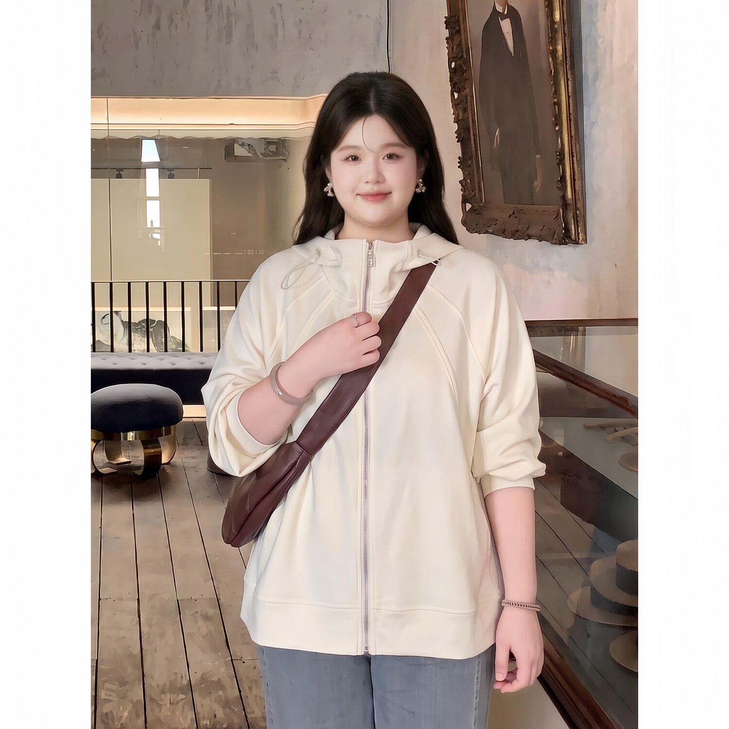 梵朵大码女装秋季简约个性连帽卫衣休闲风百搭胖妹妹外套18769R