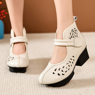 洞洞舒适包头真皮凉鞋 头层牛皮春夏中粗跟女凉鞋 复古镂空软底时尚