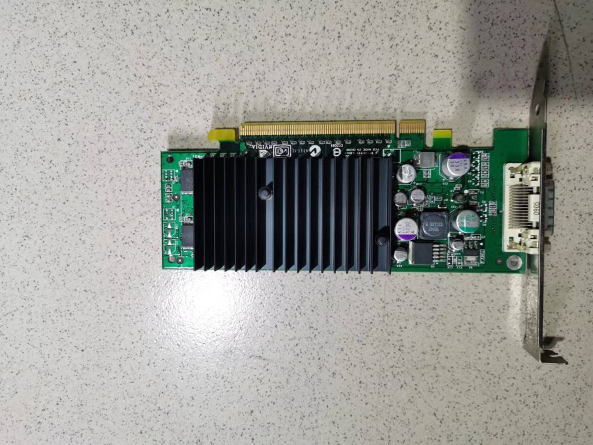 原装 Quadro NVS280显卡 PCI-E 16x 128M 64bit 59针多屏医疗显卡