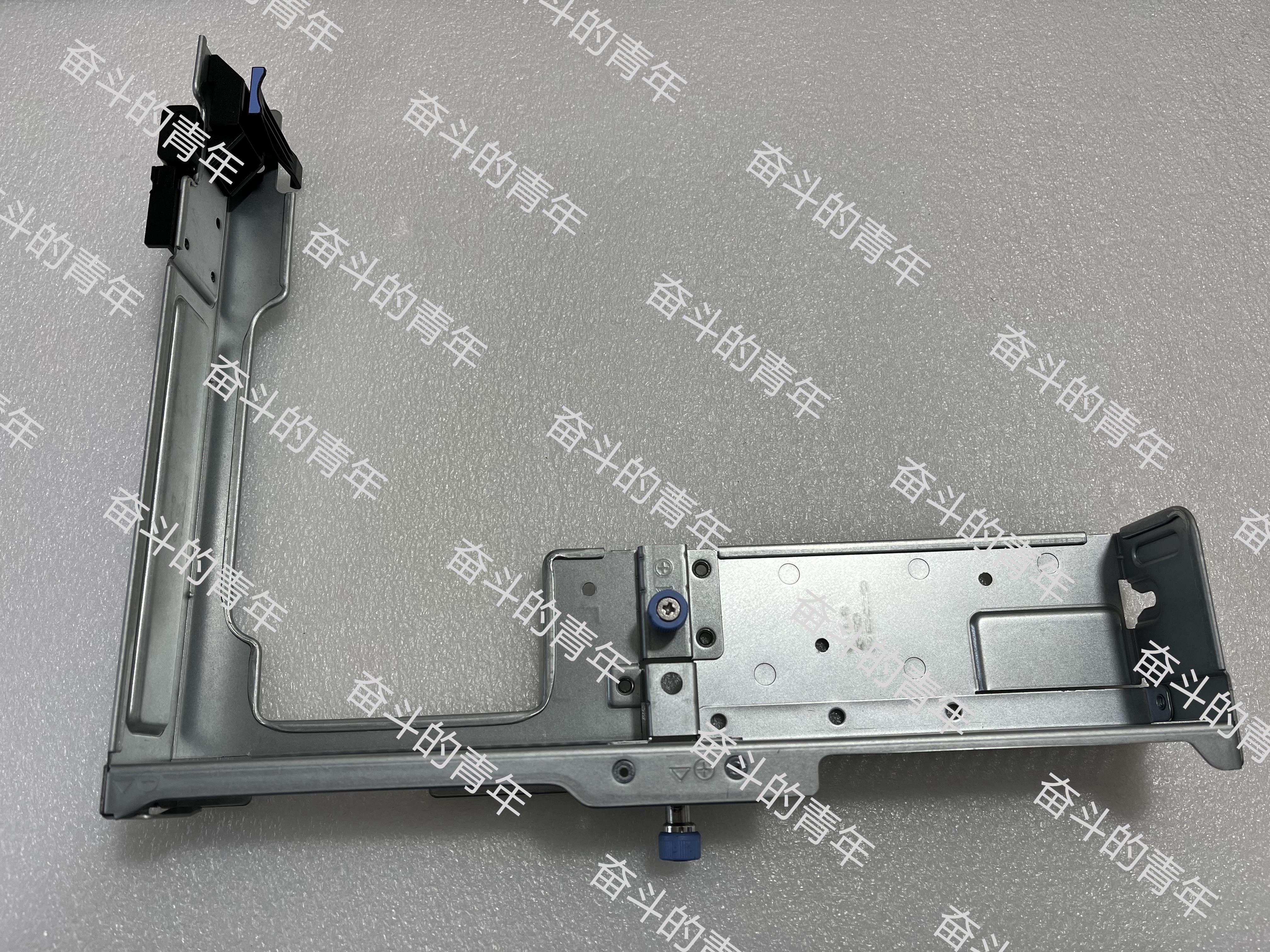 R740 R740XD R7920 服务器RISER2+3后置堵头 4D2N2