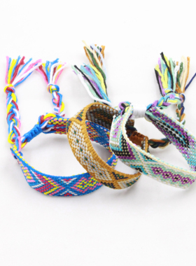 简约抽拉款松紧调节五彩绳