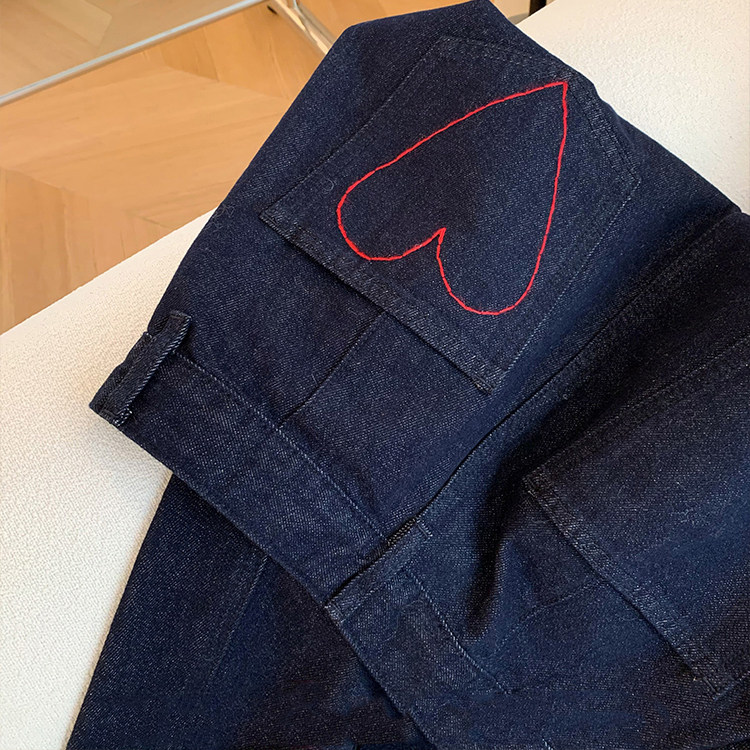 爱心刺绣阔腿牛仔裤女2025年春季新款时髦百搭直筒休闲裤子,女装/女士精品,大码裤装,淘宝优惠券,粉丝福利购,淘宝优惠卷