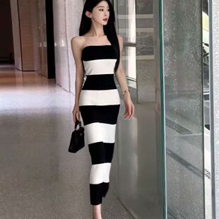 一字领收腰包臀抹胸连衣裙 黑白针织条纹长款 2026韩系夏季 时尚