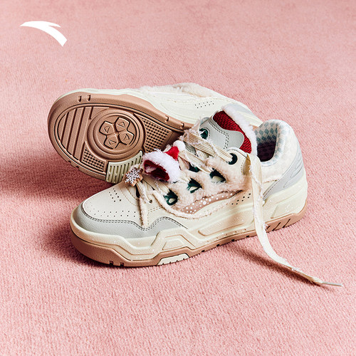 安踏微糖面包鞋圣诞节限定配色