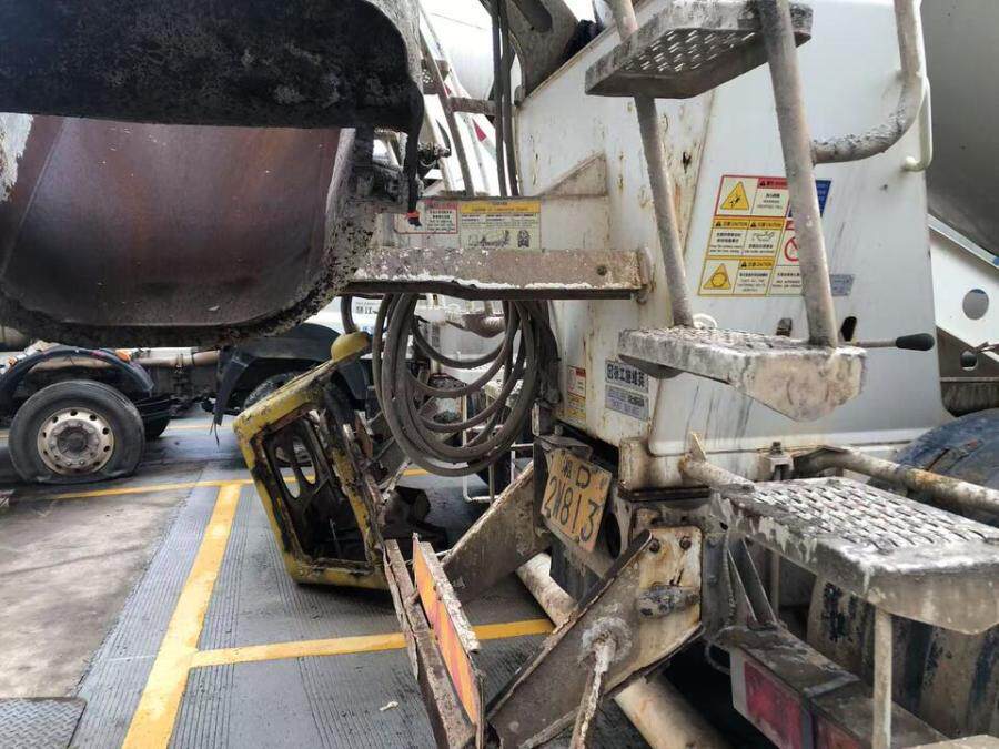 4月6日衡阳市湘D2W813的徐工牌重型特殊结构货车网络拍卖公告