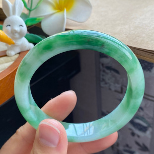 青翠欲滴 3.16批586号56.9 正圈翠绿色 7.8 12.9