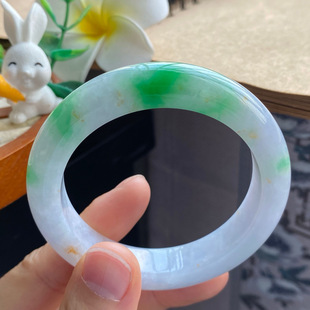 又辣又浓艳 3.25批2276号52.6 真 8.7阳绿镯