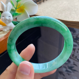 12.3 绿意 8.4 满目撩人 翠绿色 3.16批1912号55.8