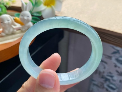 9.29批8676号55-47.1-11.9-73冰绿果冻镯！贵妃！适合正圈53的戴