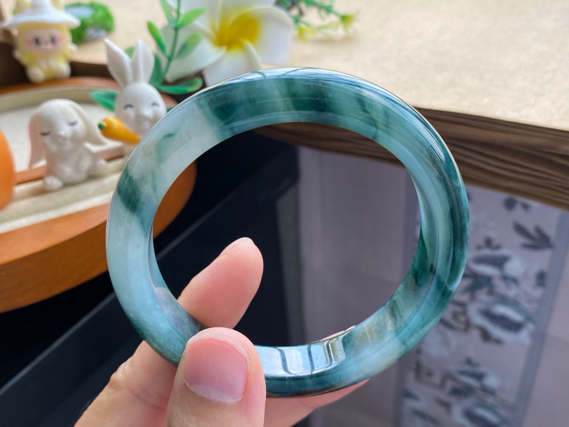 2.13批596号58.1-12.2-8.8墨绿飘花镯！宛若一副泼墨山水画！