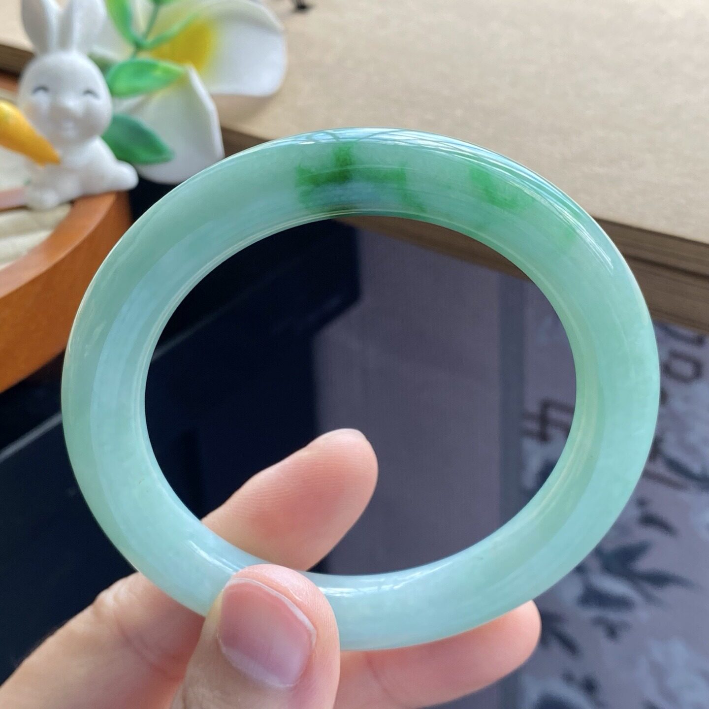 9.21批10825号55-10浅绿飘翠绿！绿中绿很有层次感！翡翠手镯