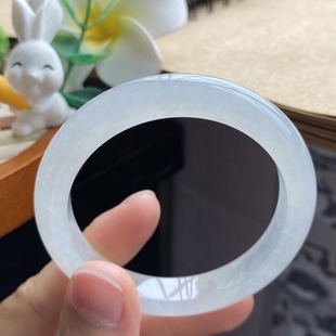 51.1 淡淡黄意 9.5 有似有若无 7.9翡翠手镯 3.28批2411号