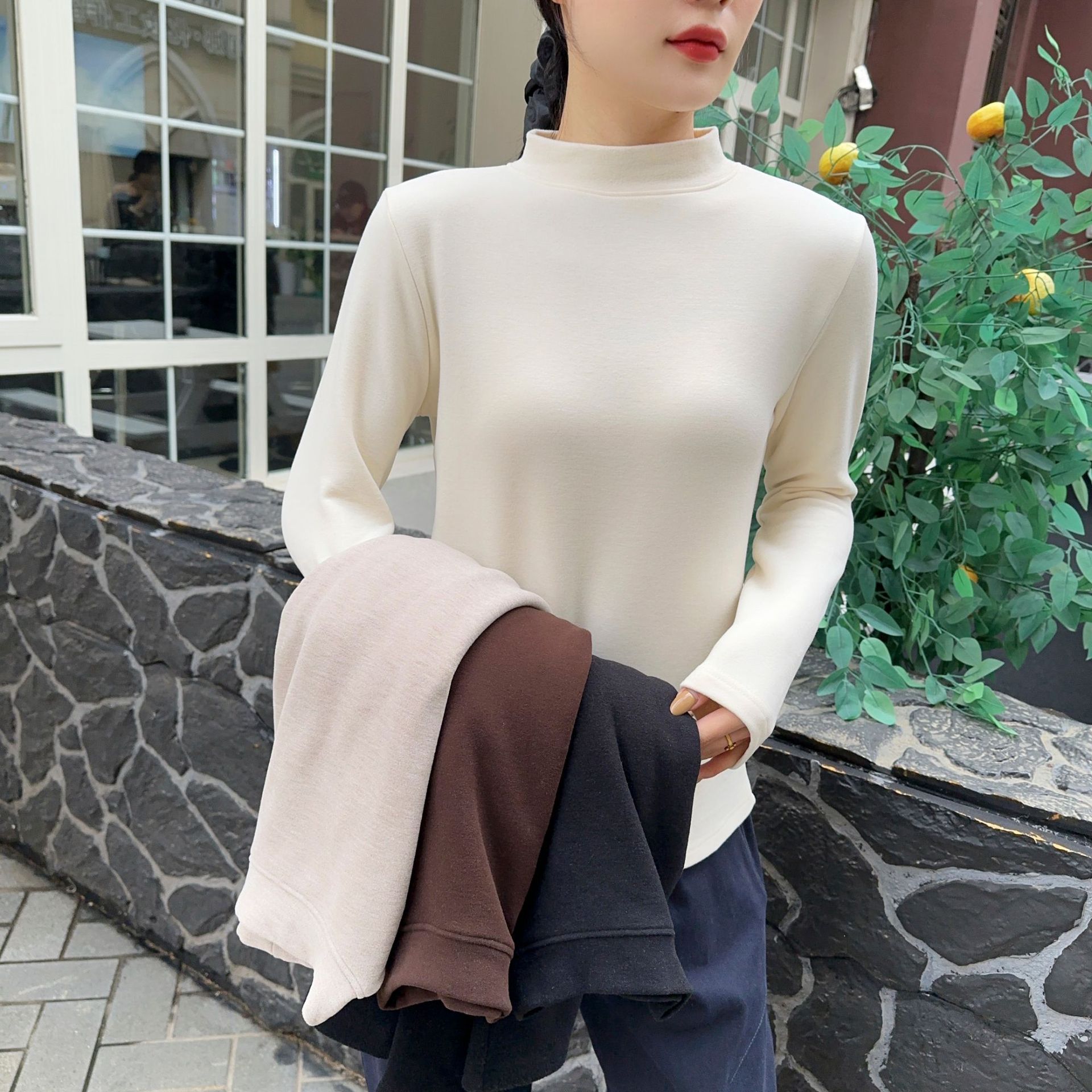 膨体暖绒半高领长袖打底衫秋冬款加厚保暖弹力T恤简约百搭女上衣