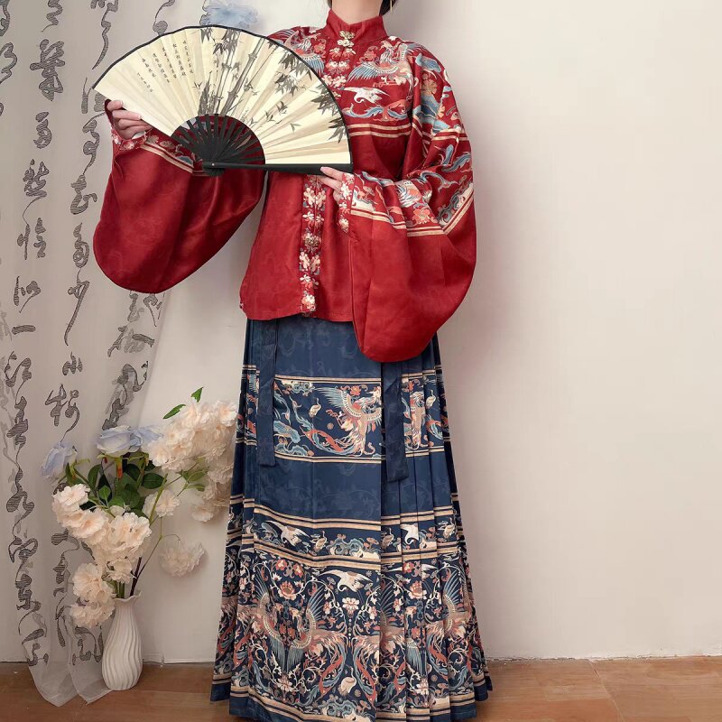 女明制立领对襟短衫琵琶袖一片式汉元素马面裙汉服秋冬凤来仪古装