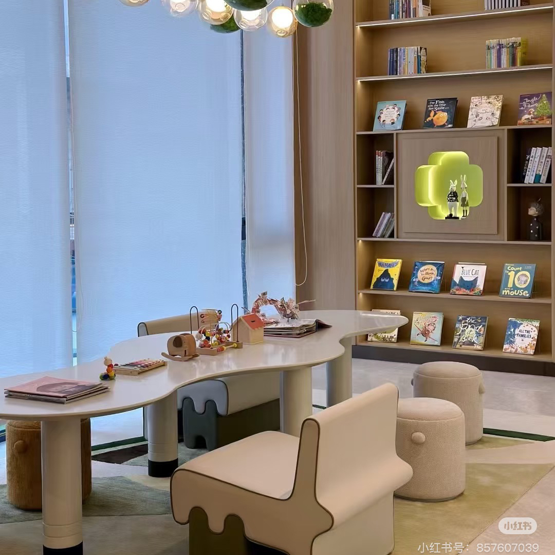 现代童趣互动性强儿童玩具