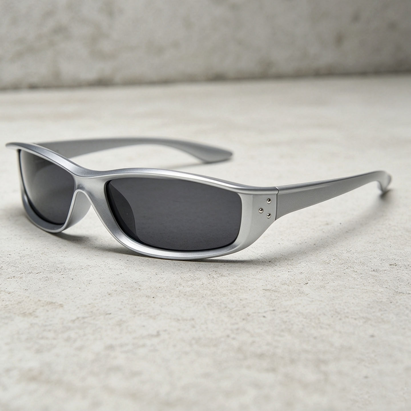 新款未来感防风骑行偏光太阳镜男女时髦方形银色开车墨镜防紫外线