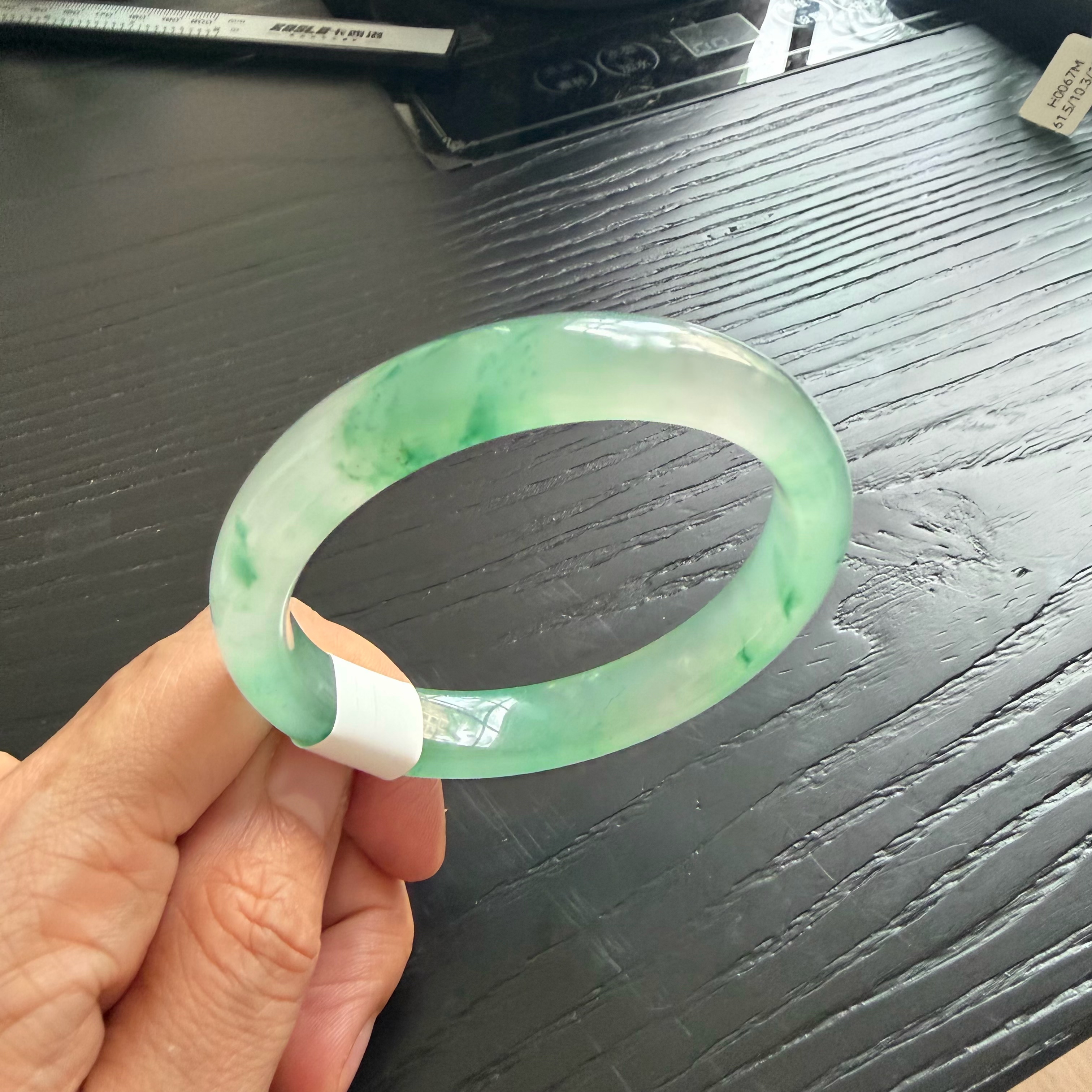 天然非洲翠A货57圈口独龙玉手镯冰飘花玉镯送礼妈妈质感接近翡翠