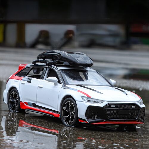 1：32奥迪RS6仿真合金瓦罐车模