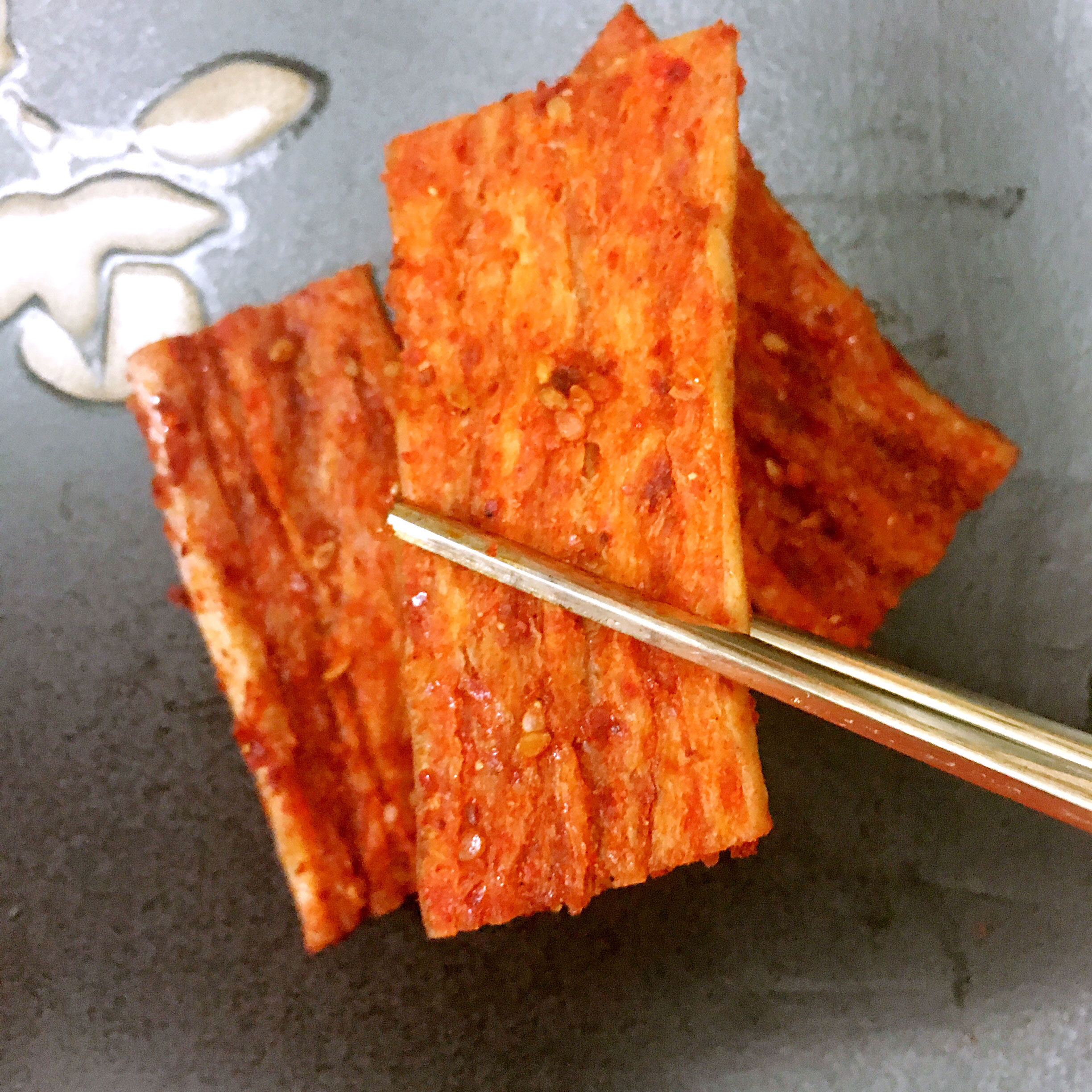 延边特产美食小吃甜味零食 延城香辣豆干 豆皮小菜50袋包邮