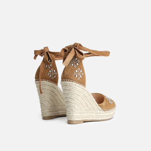 精选磨砂牛皮绑带凉鞋