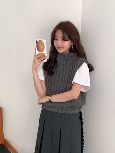 金天unni韩国egg半高领无袖背心毛衣马甲女设计感小众针织衫