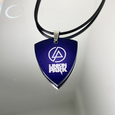林肯公园乐队周边Linkin Park吉他拨片项链配饰专辑徽章唱片挂饰