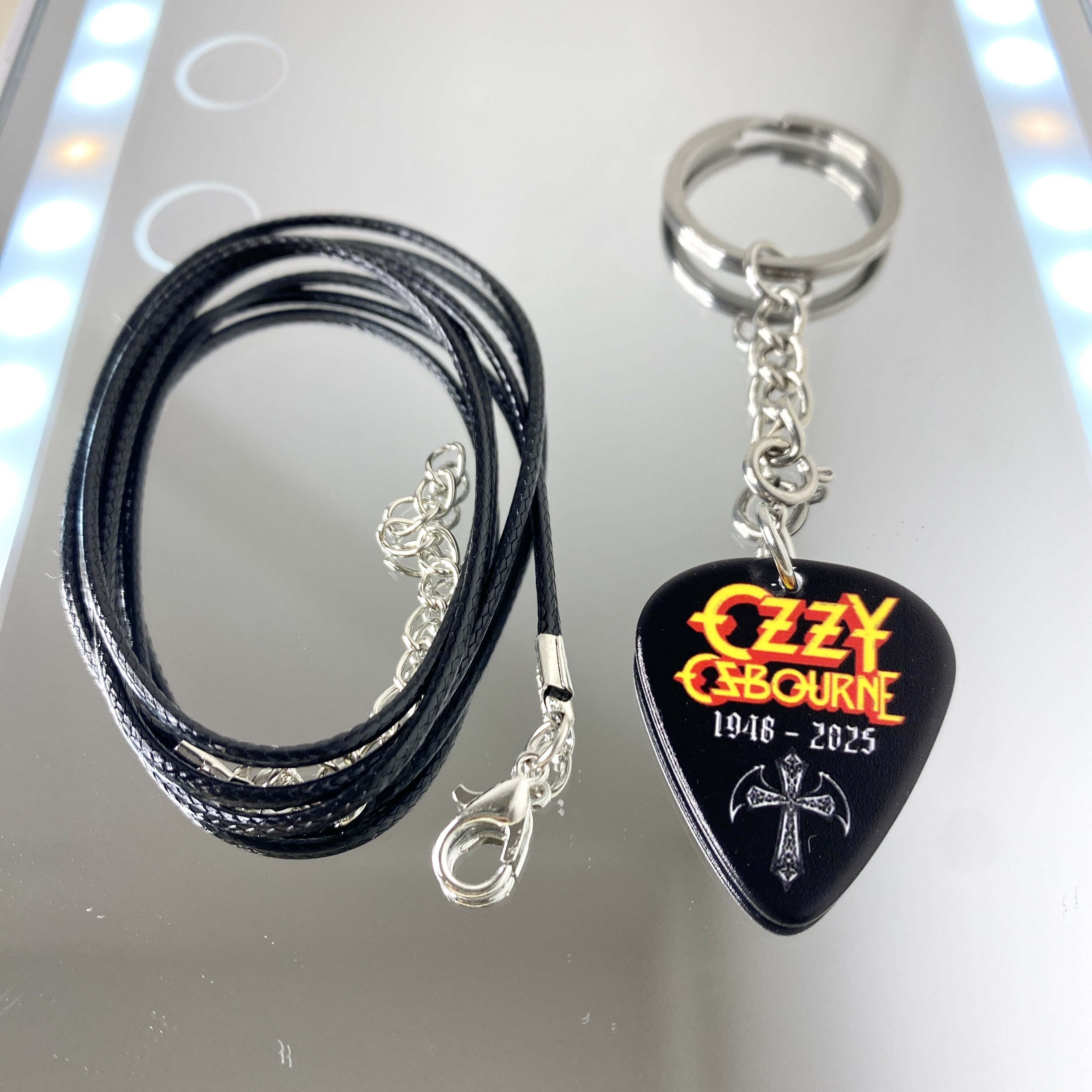 【可弹奏】Ozzy Osbourne奥兹周边专业吉他拨片项链钥匙扣纪念品