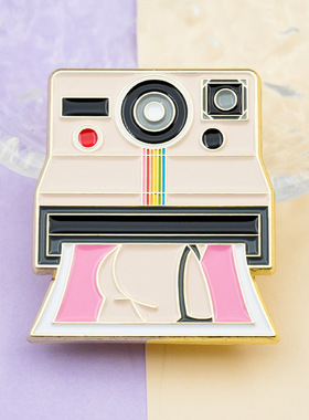 Polaroid 宝丽来彩虹复古拍立得相机珐琅金属徽章胸针配饰 Pins