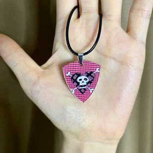 艾薇儿周边avril lavigne吉他拨片项链应援配饰专辑唱片明星徽章