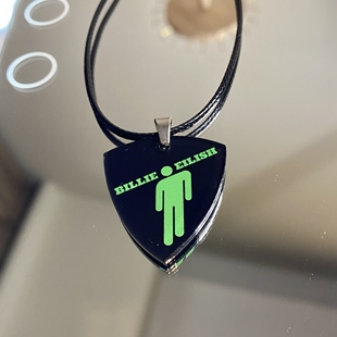 Billie Eilish碧梨周边项链吉他拨片配饰挂饰专辑唱片应援小绿人