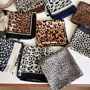 2025秋冬新款时尚百搭装饰包头巾豹纹小方巾领巾围巾绑腰上搭配女